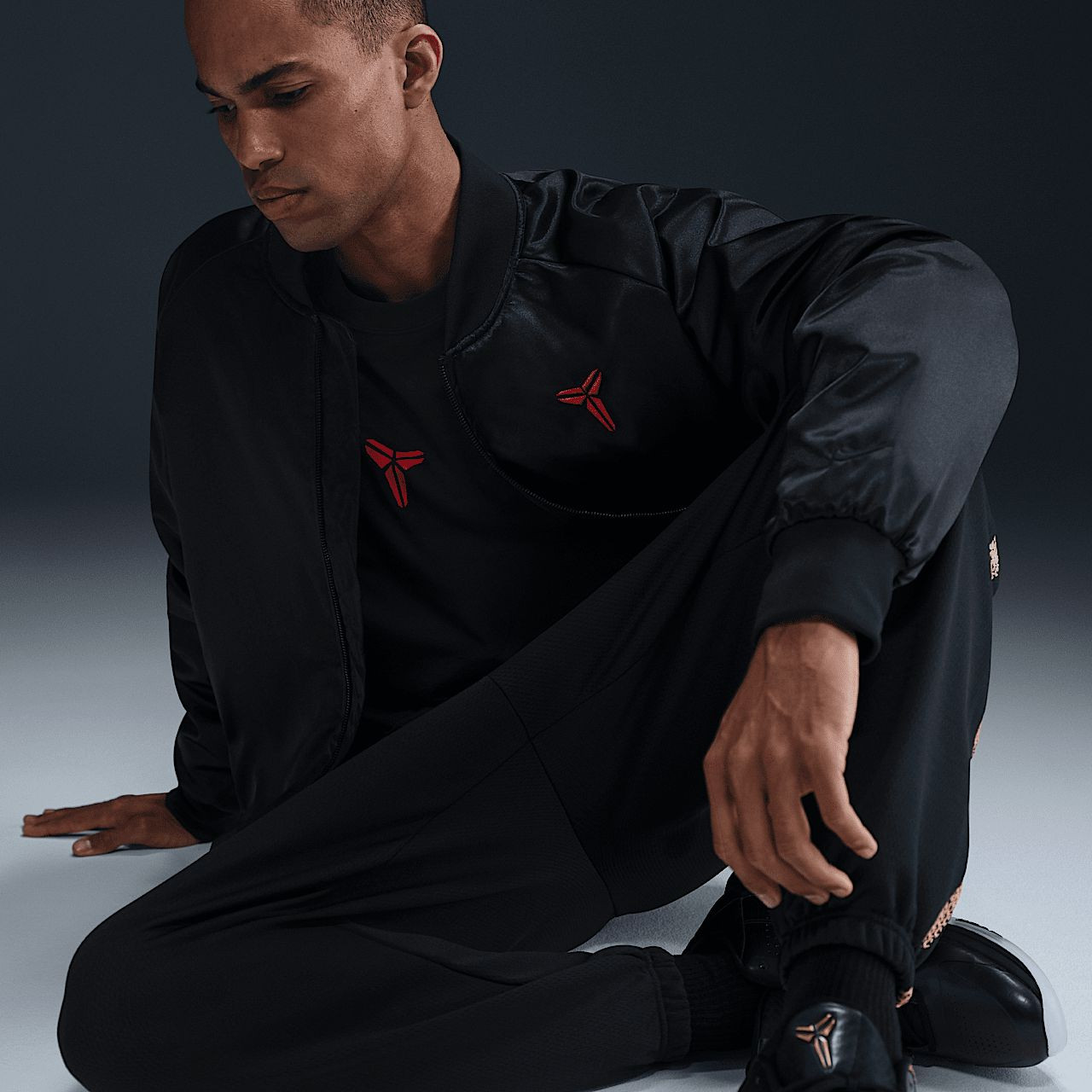 Куртка Nike x Kobe Year Of Mamba Therma-FIT Insulated Jacket HQ4695-010