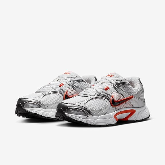 Кросівки жіночі Nike V5 Rnr (HQ7901-100) HQ7901-100