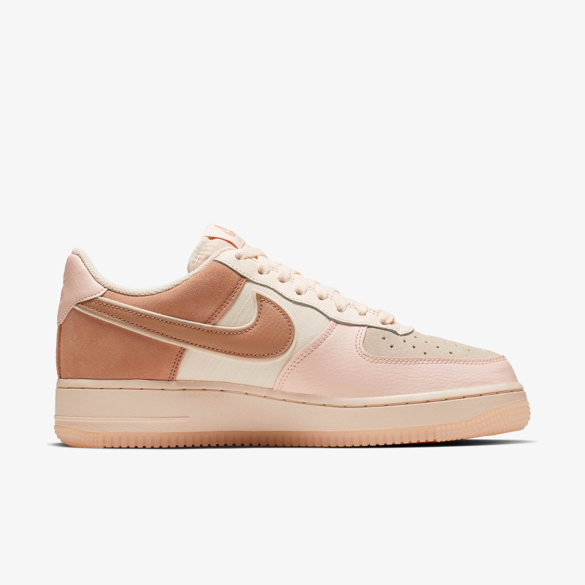 Кросівки Nike WMNS AIR FORCE 1 07 PRM 896185-603