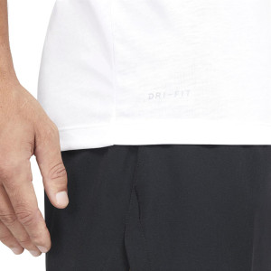 Футболка NIKE tee nike pro DA1587-100