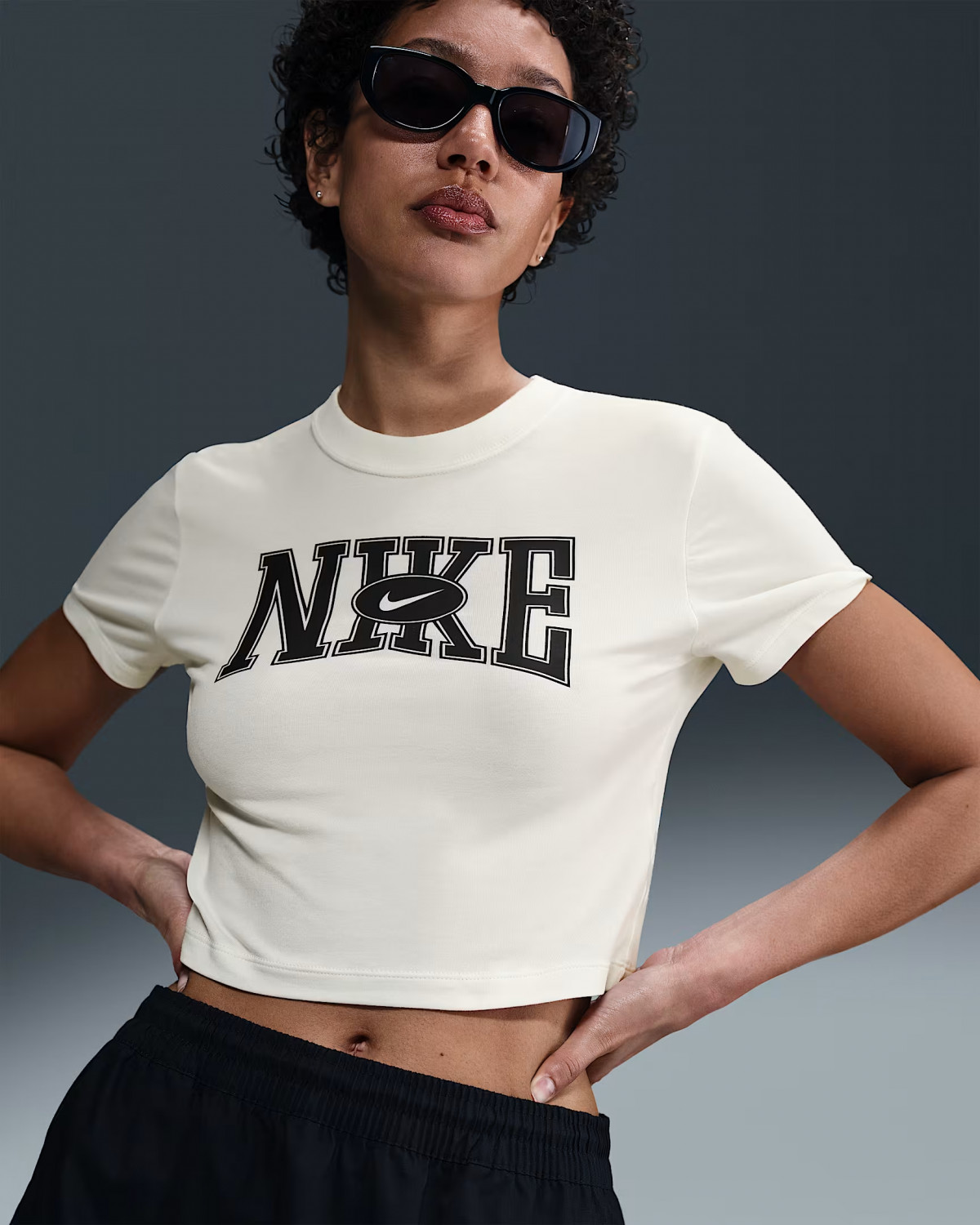 Футболка W NSW SLIM CROP TEE STREET HQ1709-133 Nike L Білий HQ1709-133