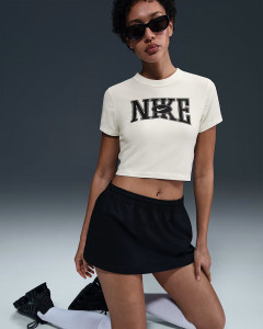 Футболка W NSW SLIM CROP TEE STREET HQ1709-133 Nike L Білий HQ1709-133