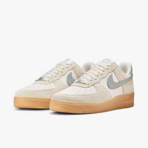 Кросівки Nike AIR FORCE 1 07 LV8 FQ8714-002