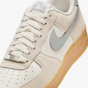 Кросівки Nike AIR FORCE 1 07 LV8 FQ8714-002