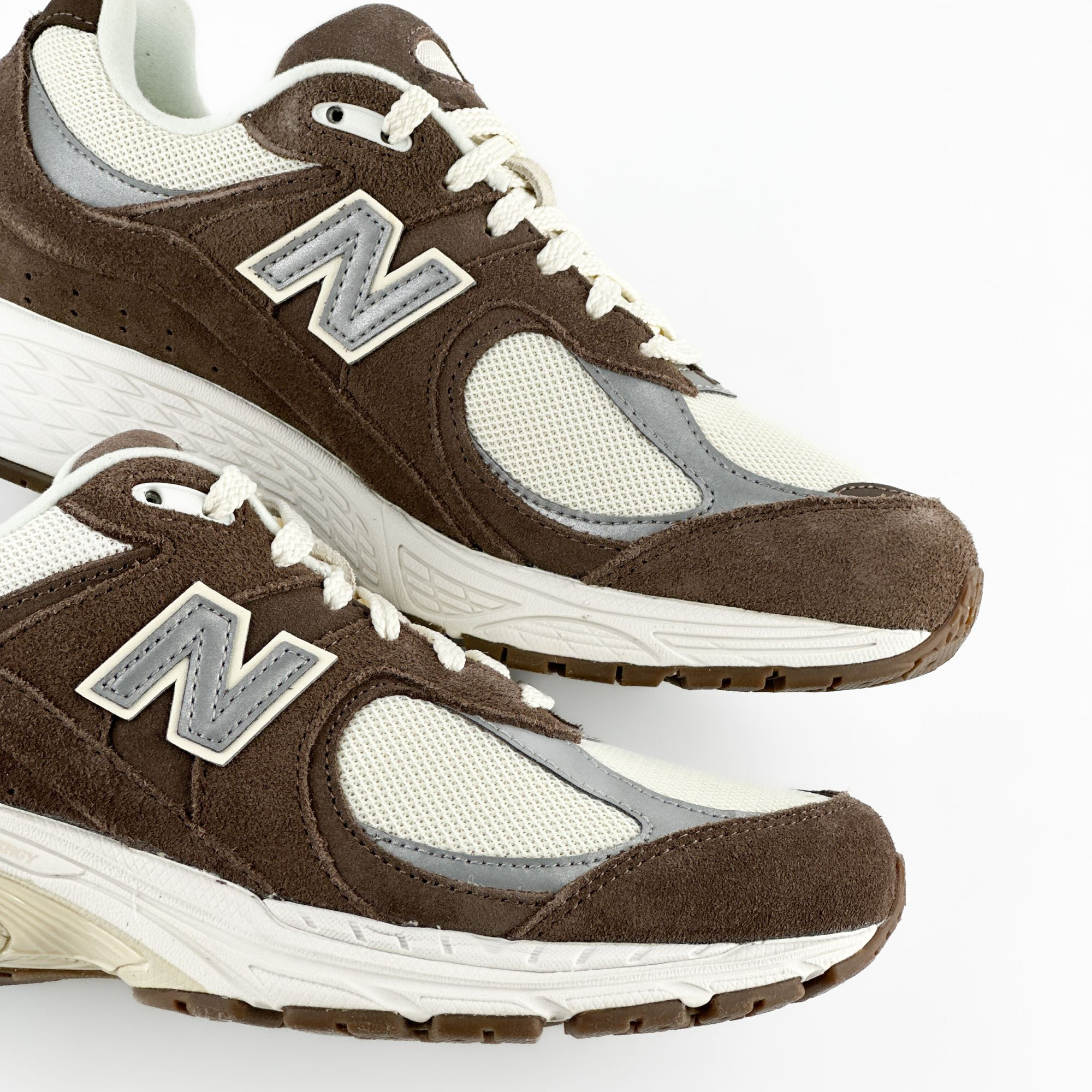 Кросівки New Balance 2002R Brown/White М2002RAD