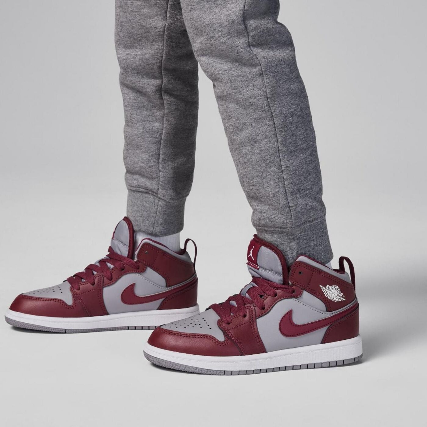 Костюм спортивний дитячий Air Jordan Mj Brooklyn Fleece Grey 85D326-GEH