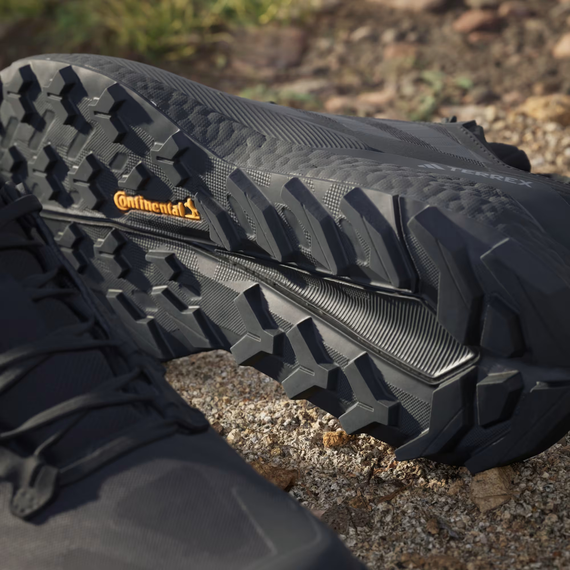 Кросівки чоловічі Adidas Terrex Free Hiker 2.0 Low Black IE5110 IE5110