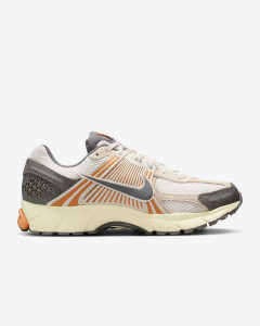 Кросівки Nike ZOOM VOMERO 5 IB7469-030