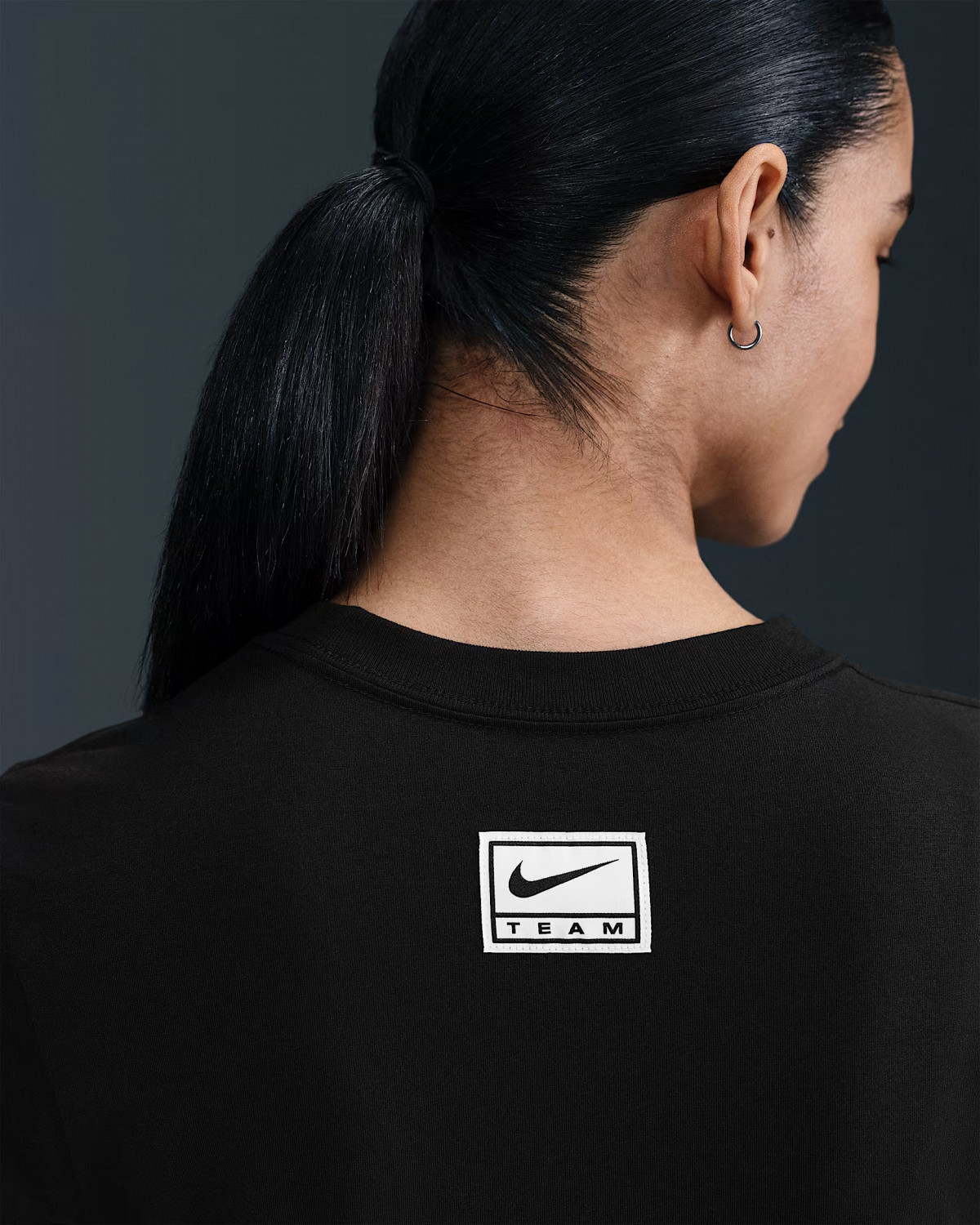 Футболка W NSW SLIM CROP TEE STREET HQ1709-010 Nike L Чорний HQ1709-010