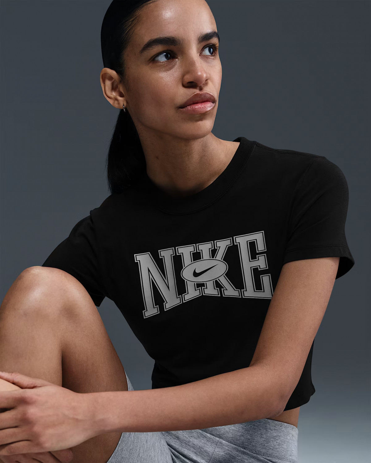 Футболка W NSW SLIM CROP TEE STREET HQ1709-010 Nike L Чорний HQ1709-010
