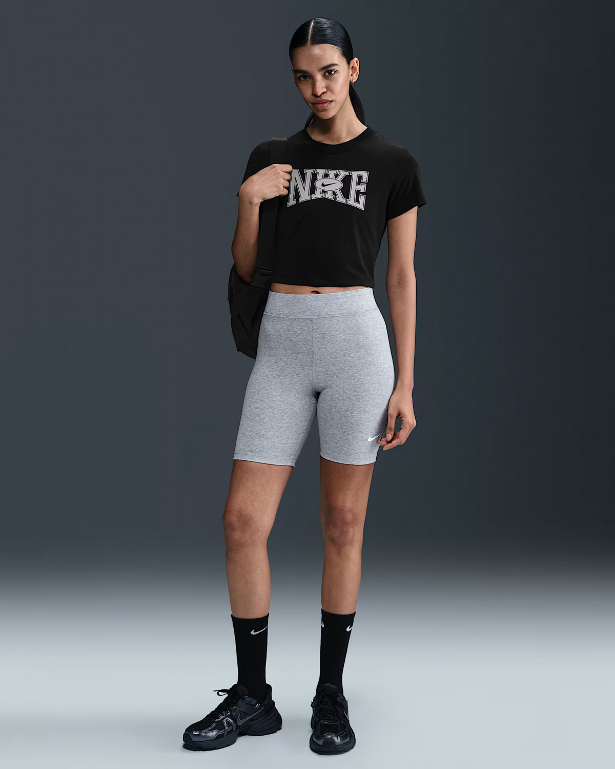 Футболка W NSW SLIM CROP TEE STREET HQ1709-010 Nike L Чорний HQ1709-010