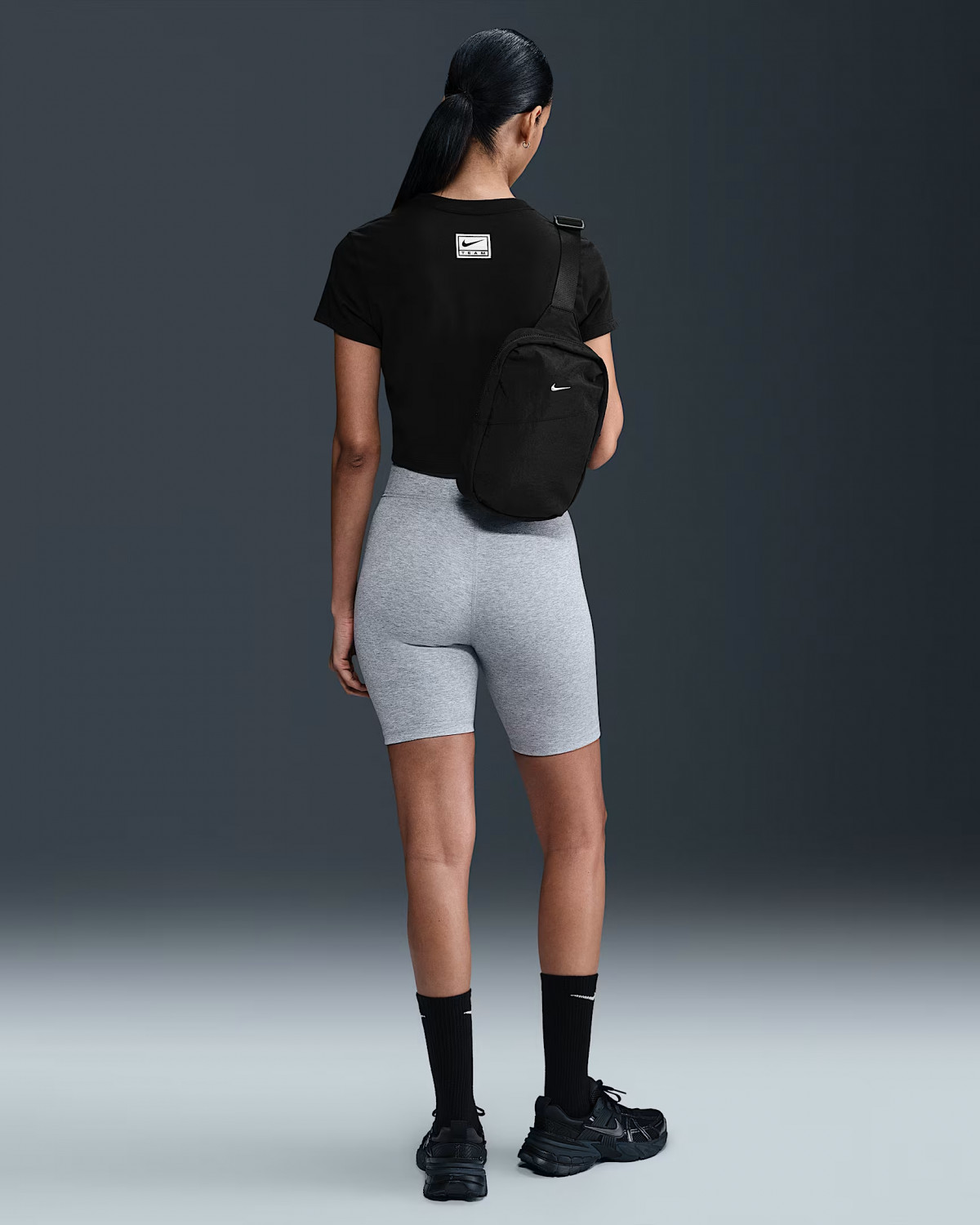 Футболка W NSW SLIM CROP TEE STREET HQ1709-010 Nike L Чорний HQ1709-010