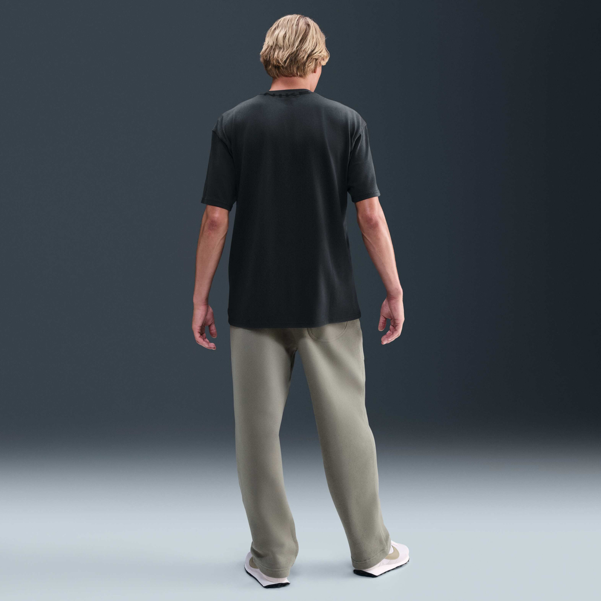 Футболка Nike U NSW TEE OC COLLAR PRINT HV0140-060