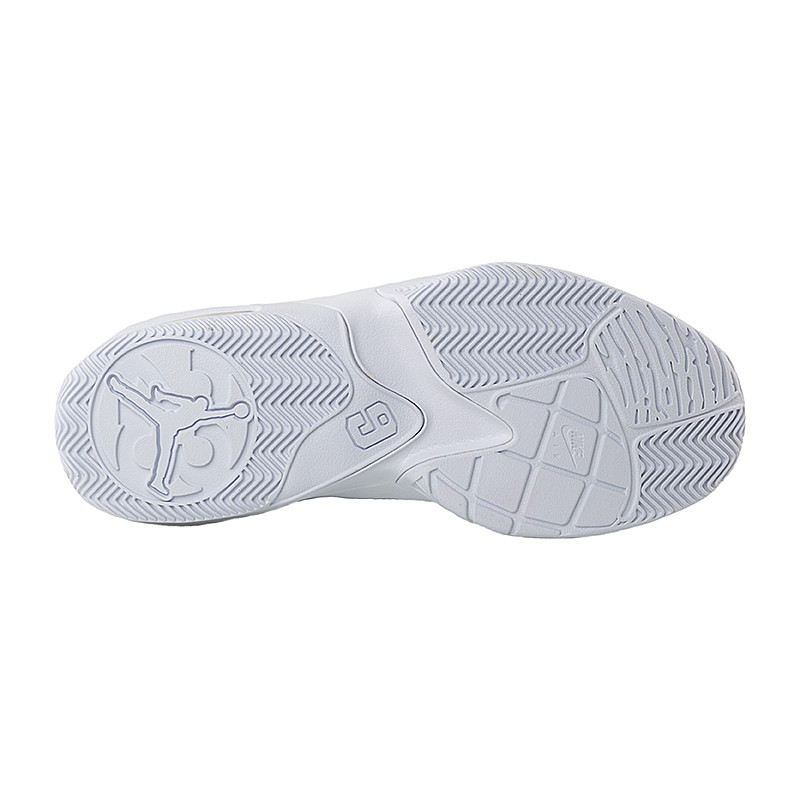 Кросівки баскетбольні Jordan MAX AURA 3 CZ4167-101