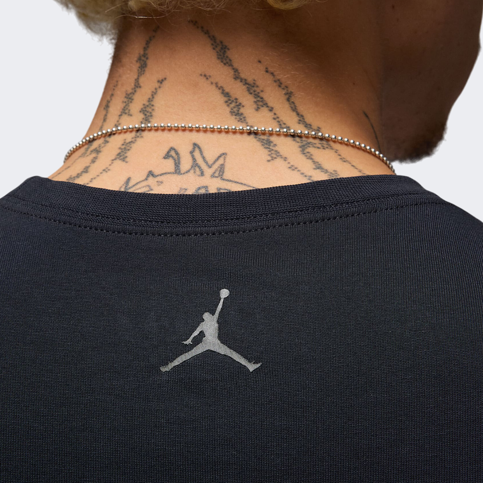 Футболка HJ2336-010 Nike HJ2336-010