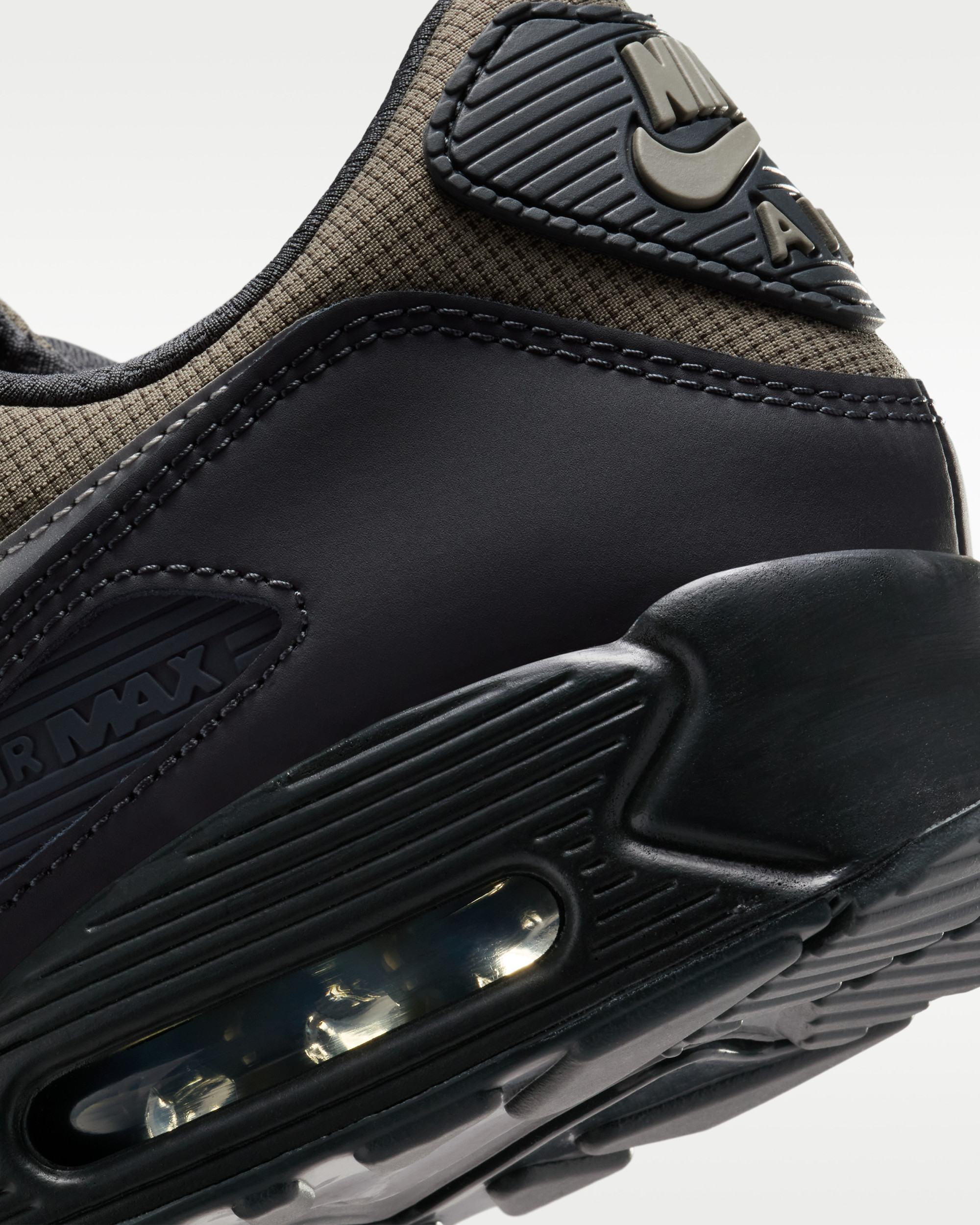 Кросівки Nike AIR MAX 90 IQ0291-060