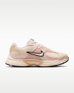 Кросівки Nike W NIKE V5 RNR II6294-102