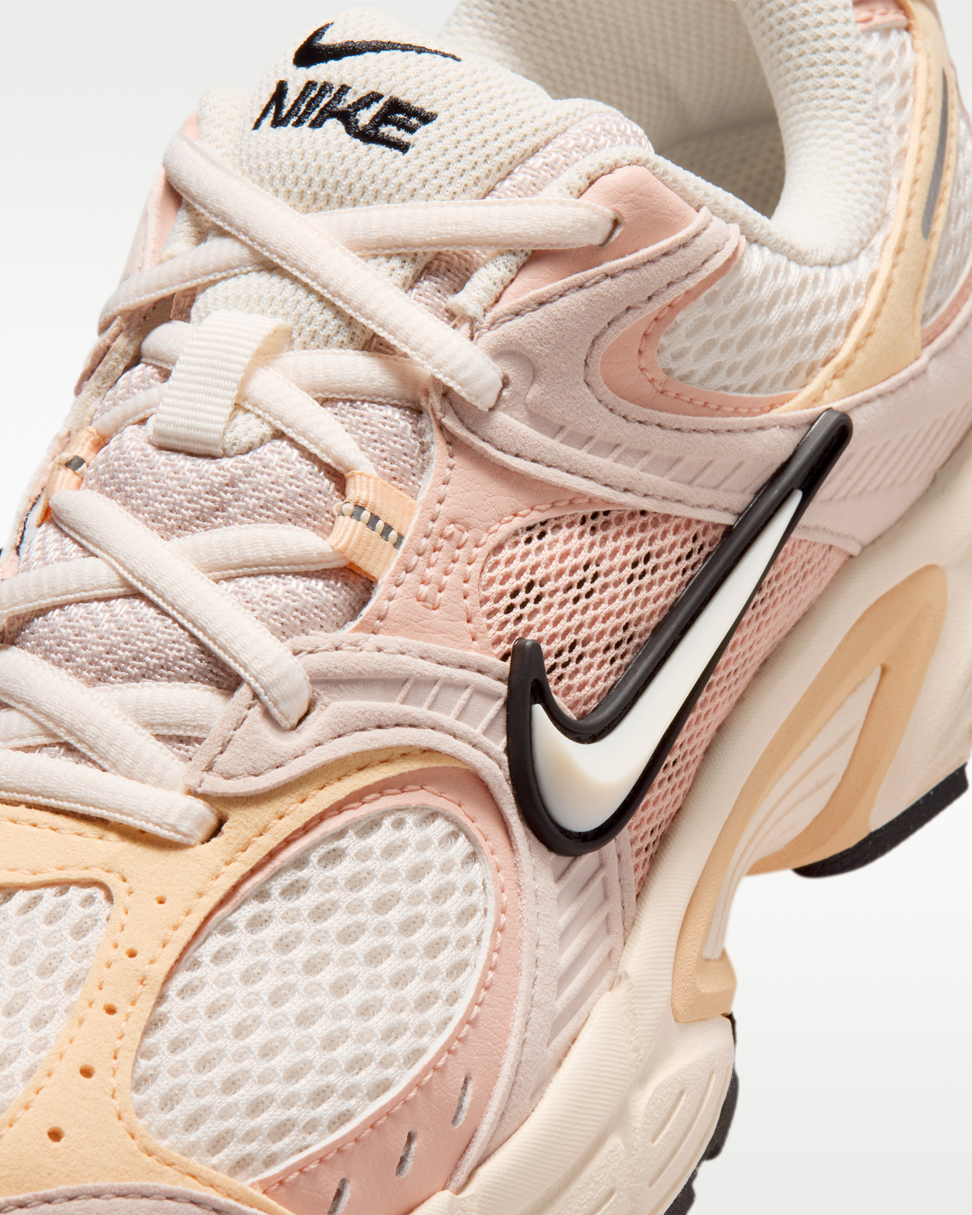 Кросівки Nike W NIKE V5 RNR II6294-102