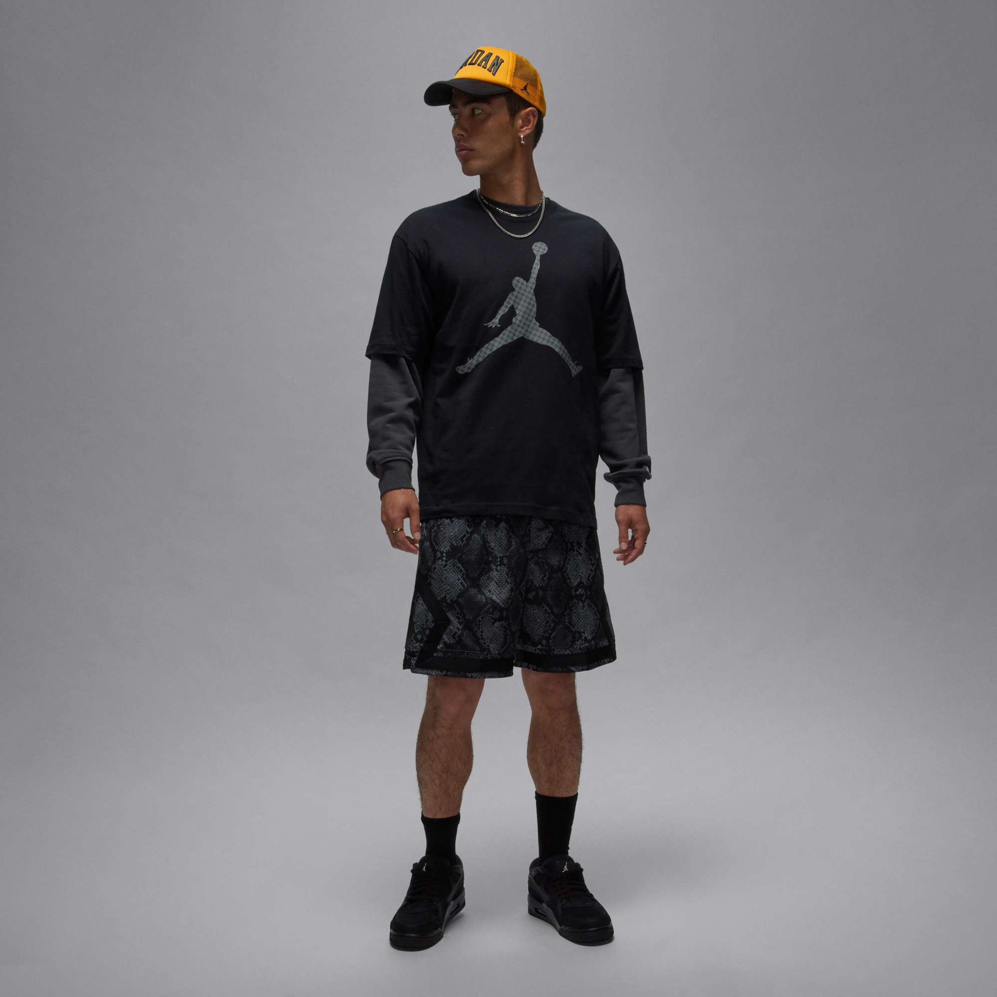 Футболка чоловіча Air Jordan Brk Mg Fill Ss Crew Black IF0399-010