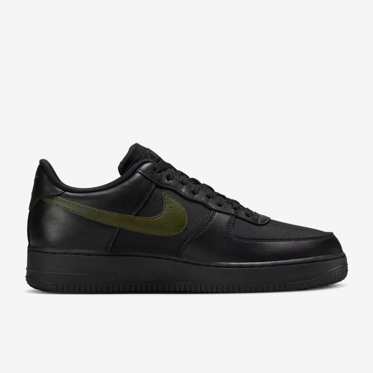 Кросівки Nike Air Force 1 Low GORE-TEX "Black/Cargo Khaki" HV3959-010