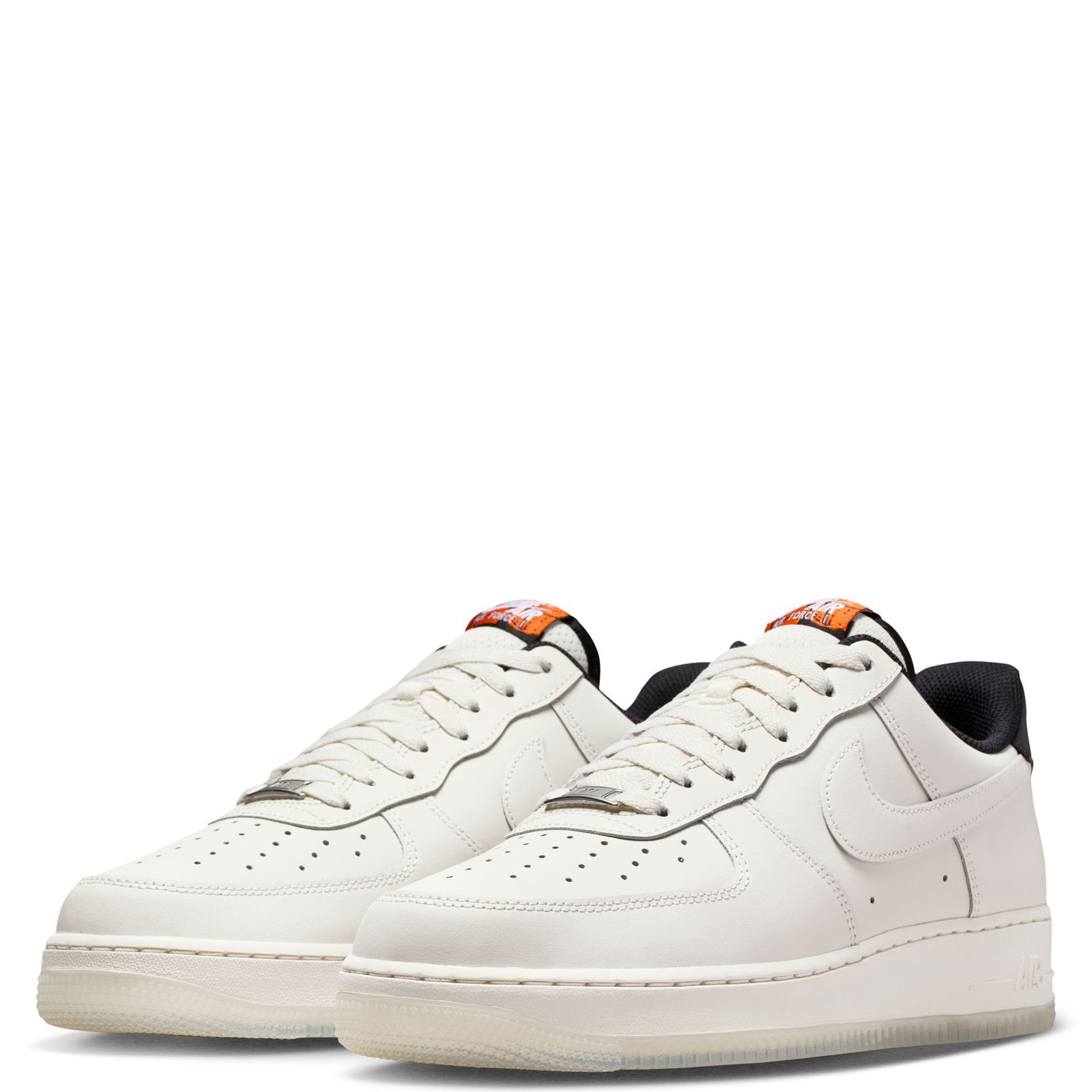 Кросівки Nike AIR FORCE 1 07 IQ0293-030