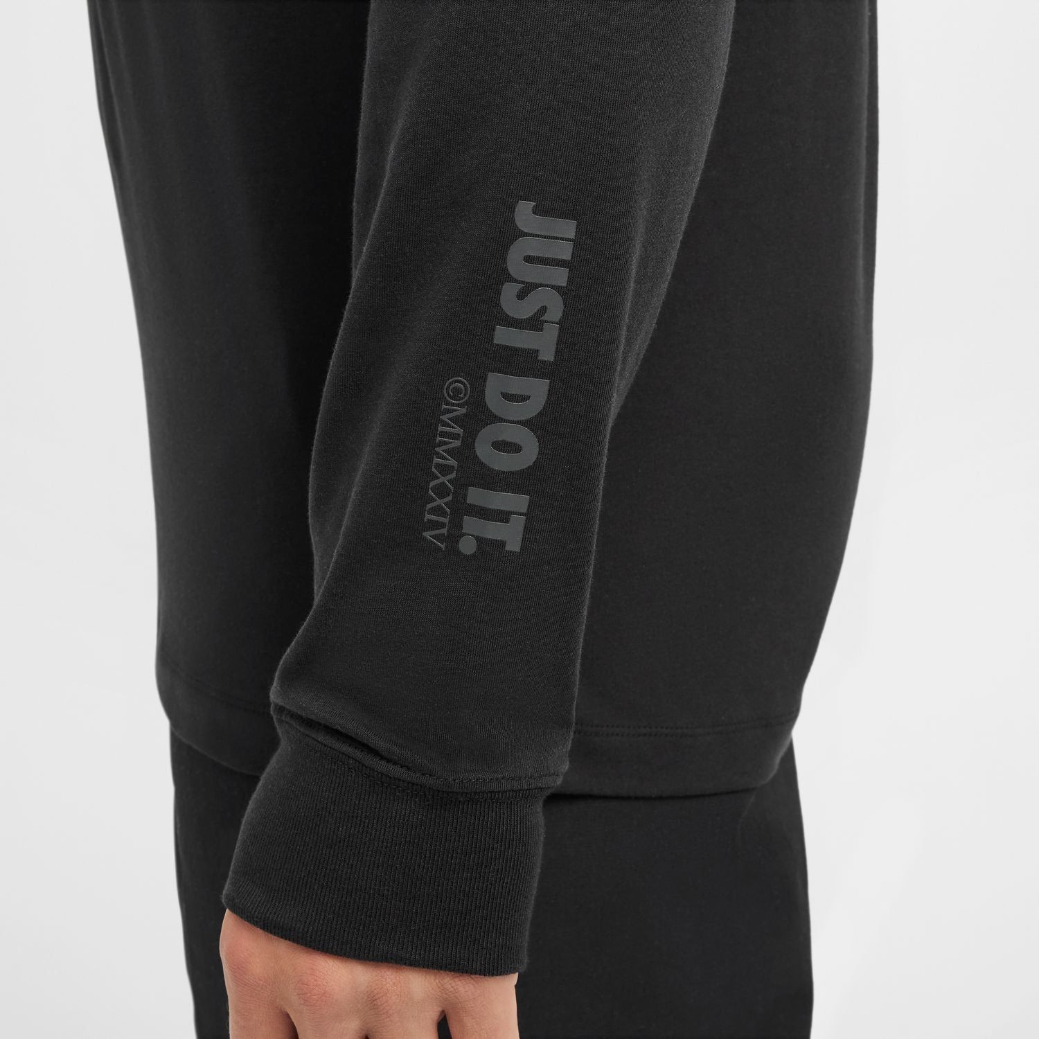 Футболка Nike Club Longsleeve HJ3299-010 S HJ3299-010