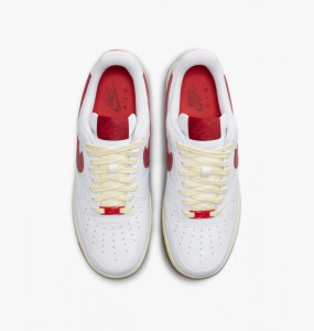 Кросівки Nike WMNS AIR FORCE 1 07 FN3493-100