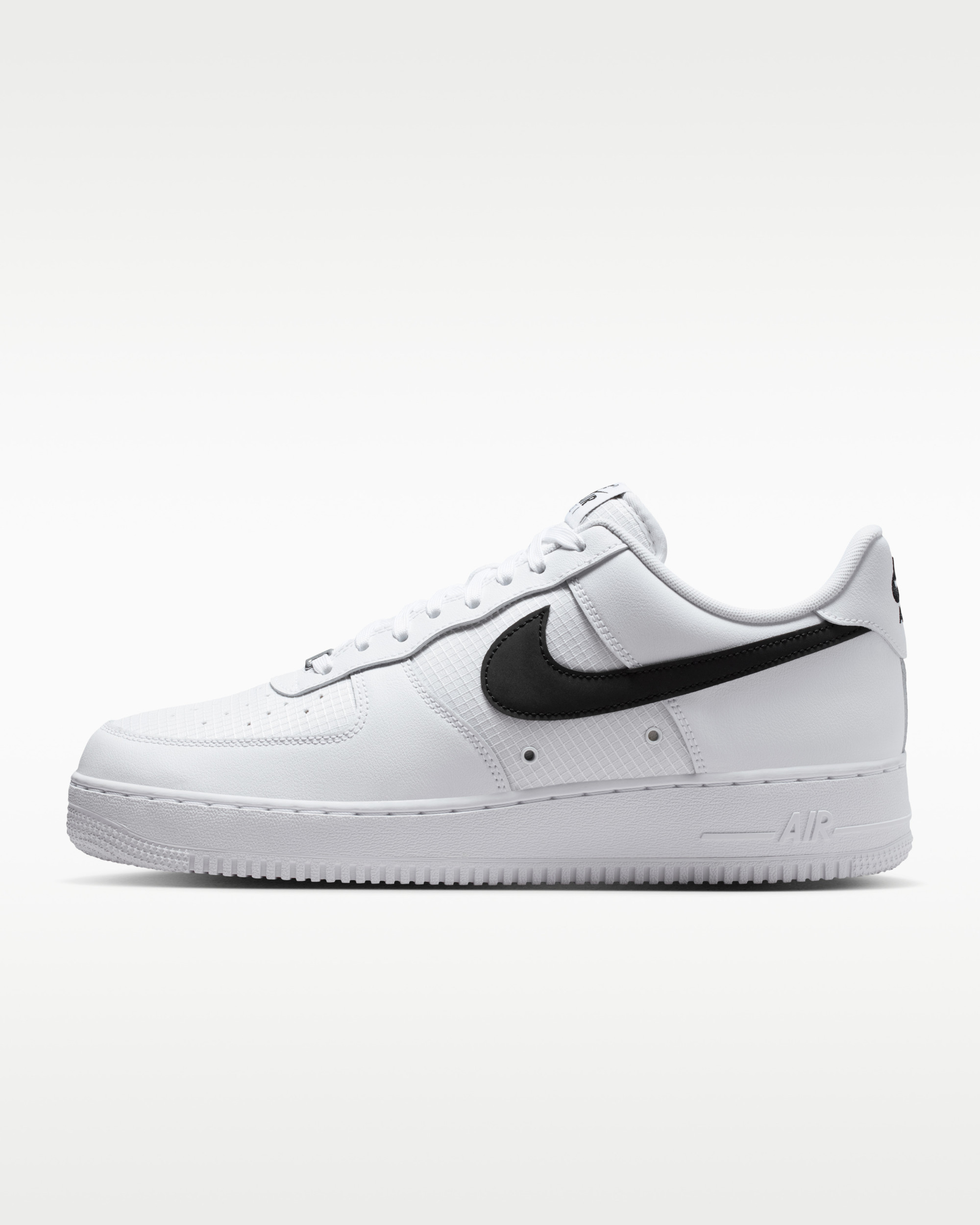 Кросівки Nike AIR FORCE 1 07 LV8 IR0952-100