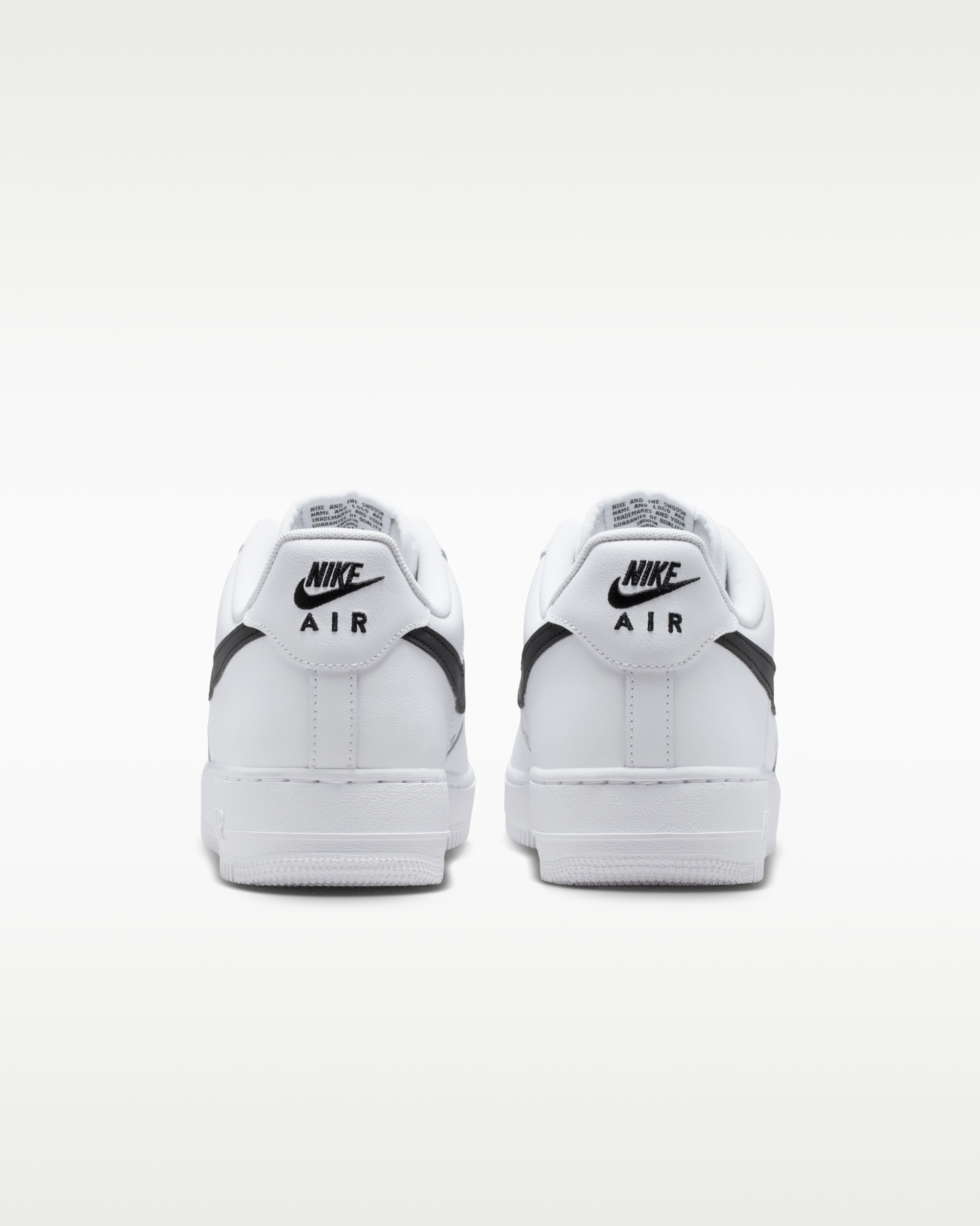 Кросівки Nike AIR FORCE 1 07 LV8 IR0952-100