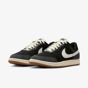 Кросівки Jordan WMNS AIR SKYLINE LOW IQ0704-001