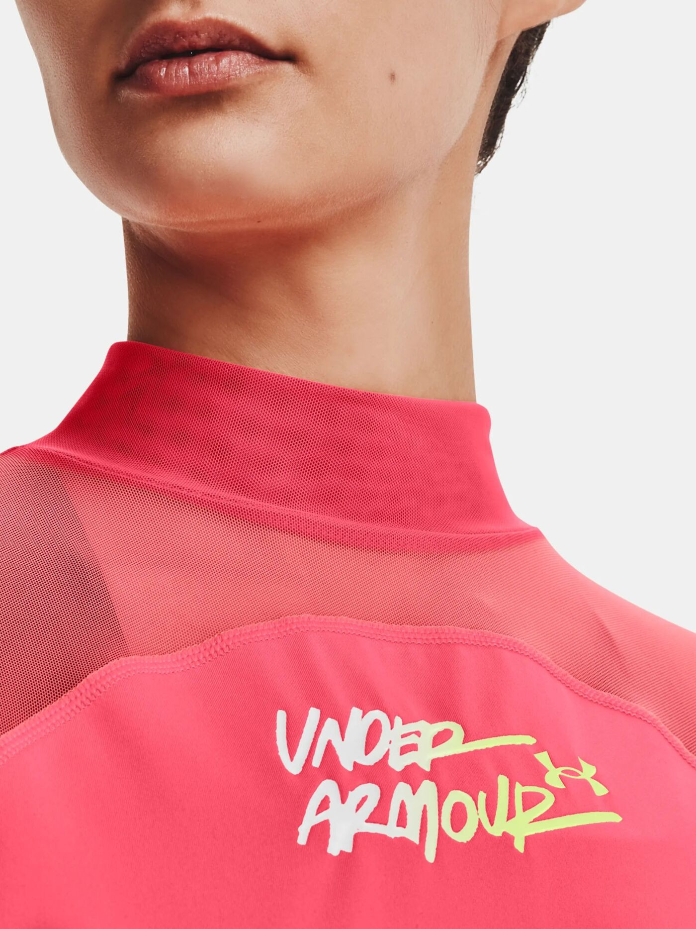 Лонгслів жіночий Under Armour Heatgear® Pink 1365760-819
