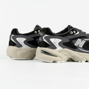 Кросівки New Balance 725 ML725AC