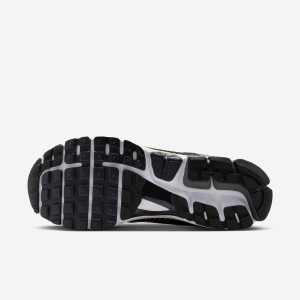 Кросівки чоловічі Nike Zoom Vomero 5 Black/Orange IF6211-700