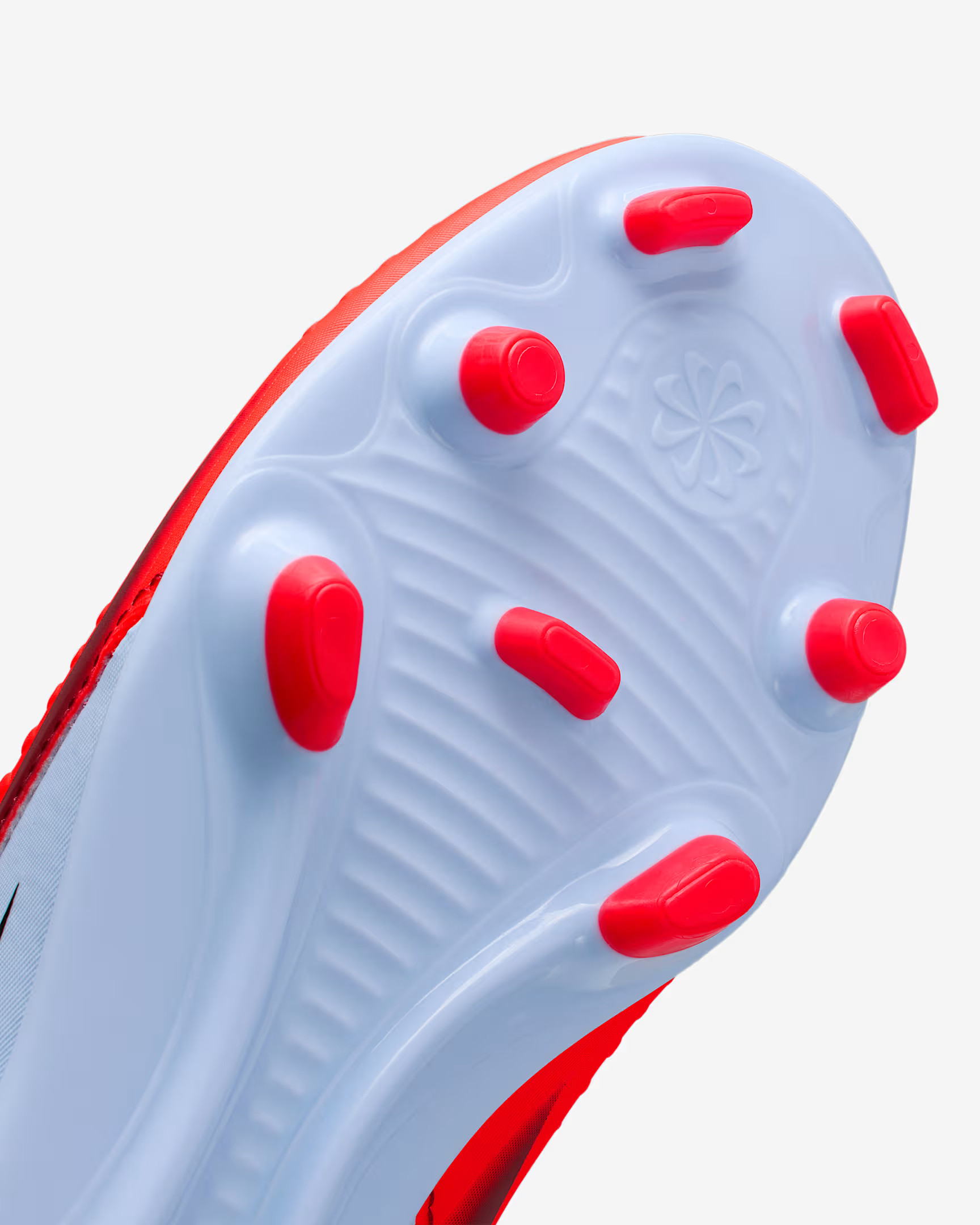 Бутси Nike JR PHANTOM 6 LOW CLUB FG/MG HM9202-400