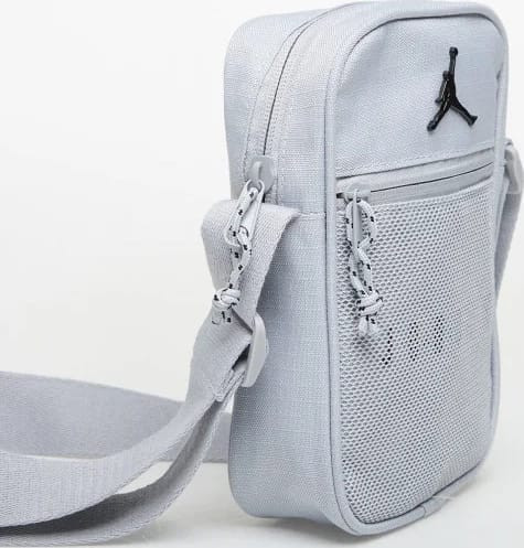 Сумка Nike Jam Blacktop Festtival Bag 1.7L сірий Чол 23 х 15 х 5 см (MA9190-G3A) MA9190-G3A