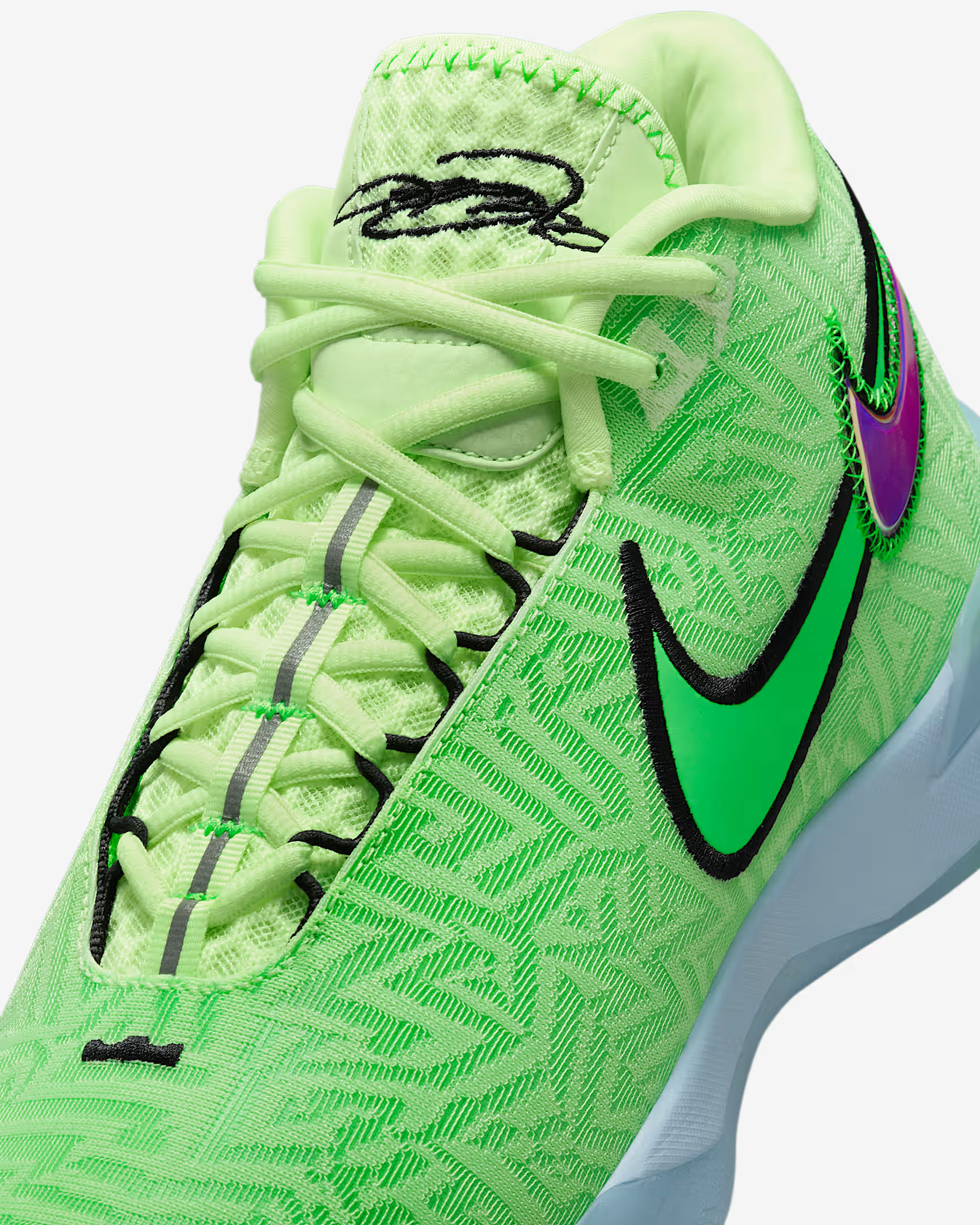 Кросівки Nike LBJ NXXT GENISUS HF0712-700