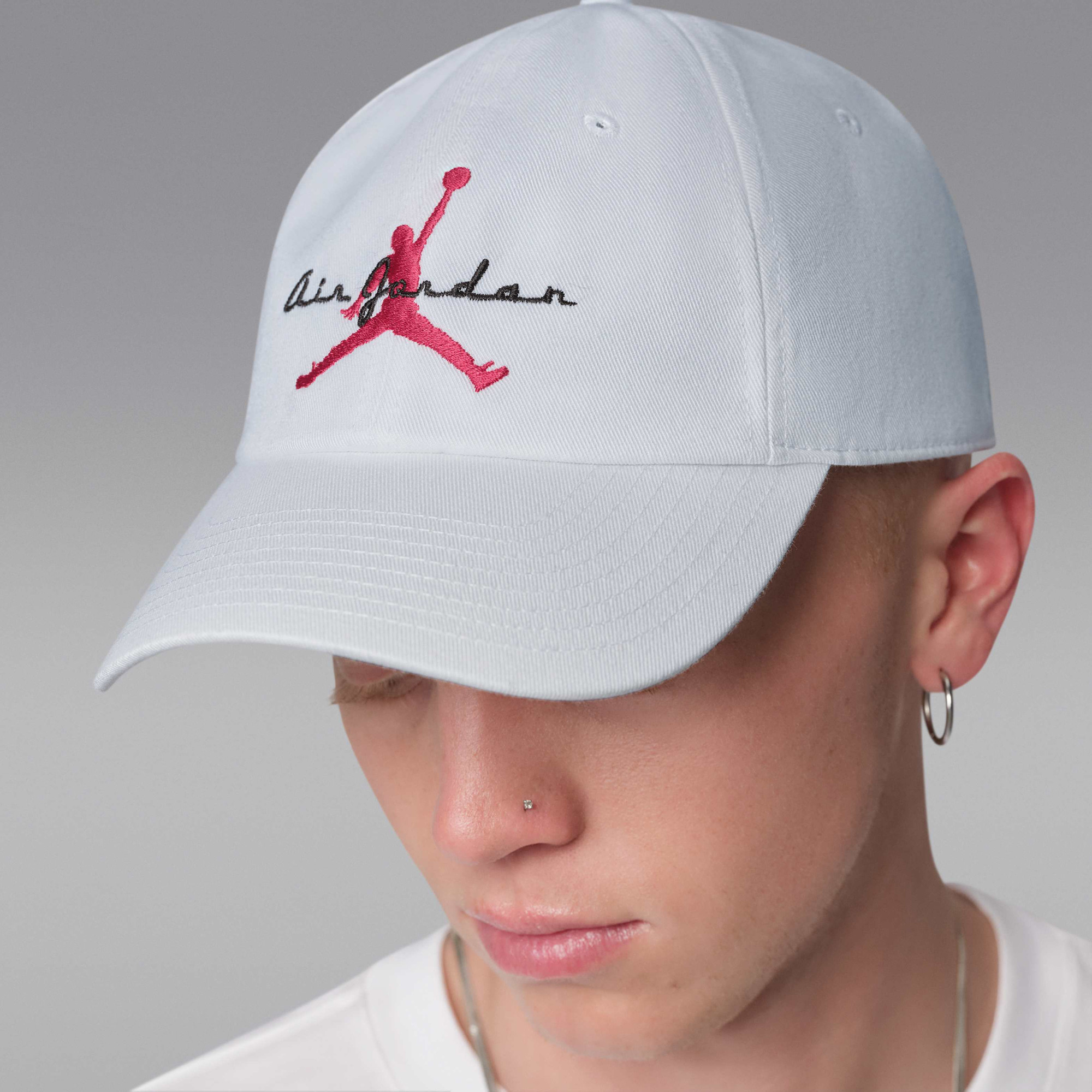 Бейсболка Jordan U CLB CAP US CB FLT SCRPT IF8483-100