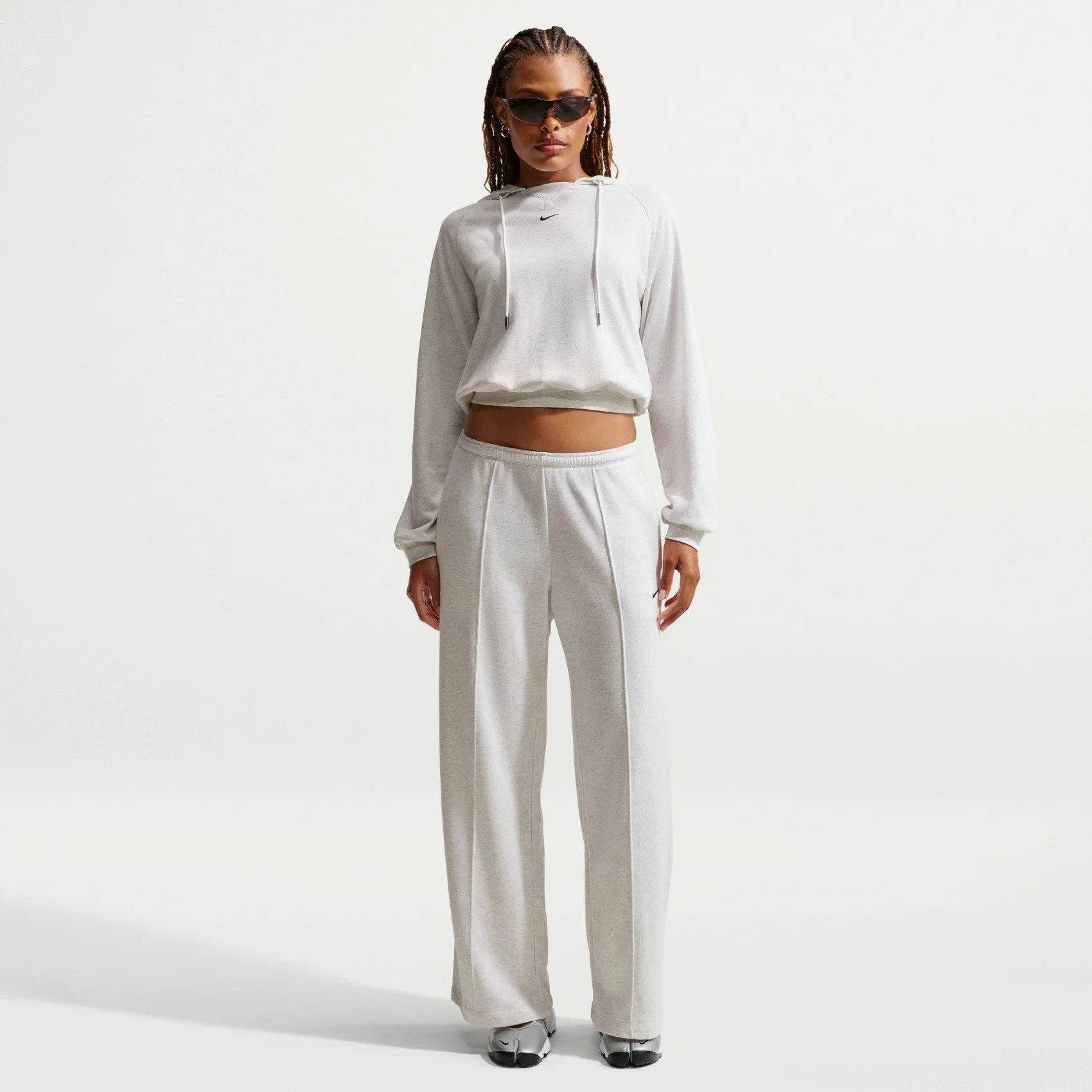 Толстовка Nike W NSW CHILL FT HOODY IF0230-051
