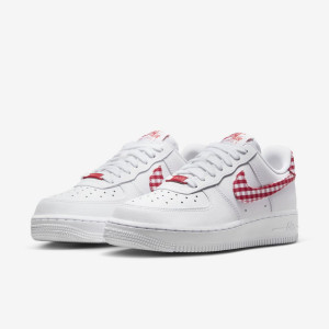 Кросівки Nike Air Force 1 '07 DZ2784-101