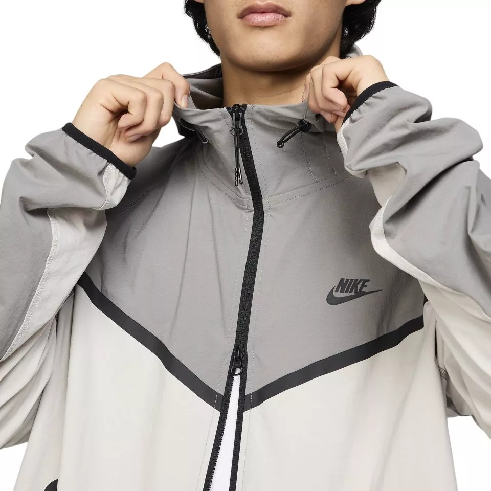 Вітровка Nike Techven Jacket HM7151-014