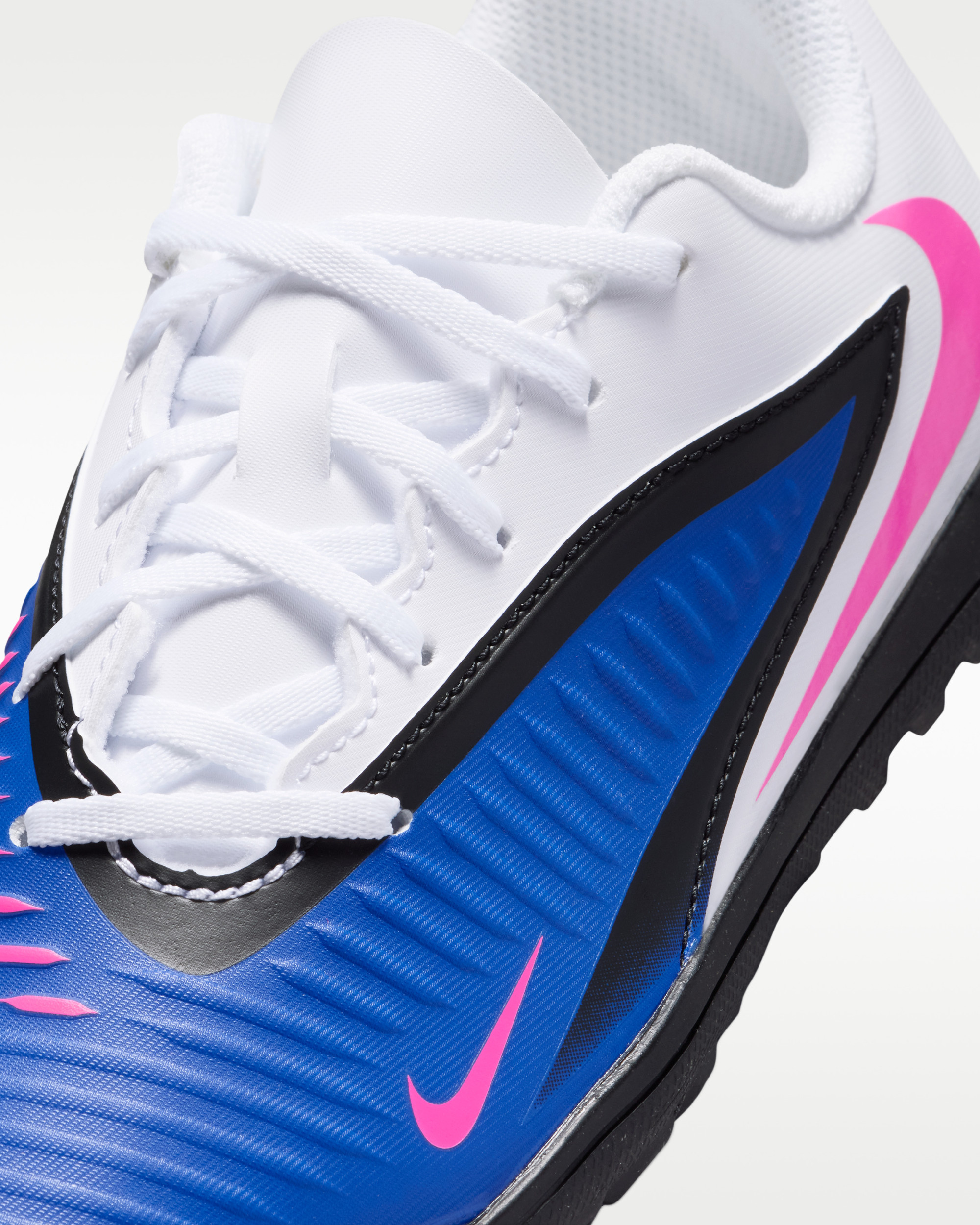 Сороконіжки Nike JR PHANTOM 6 LOW CLUB TF HQ2006-446