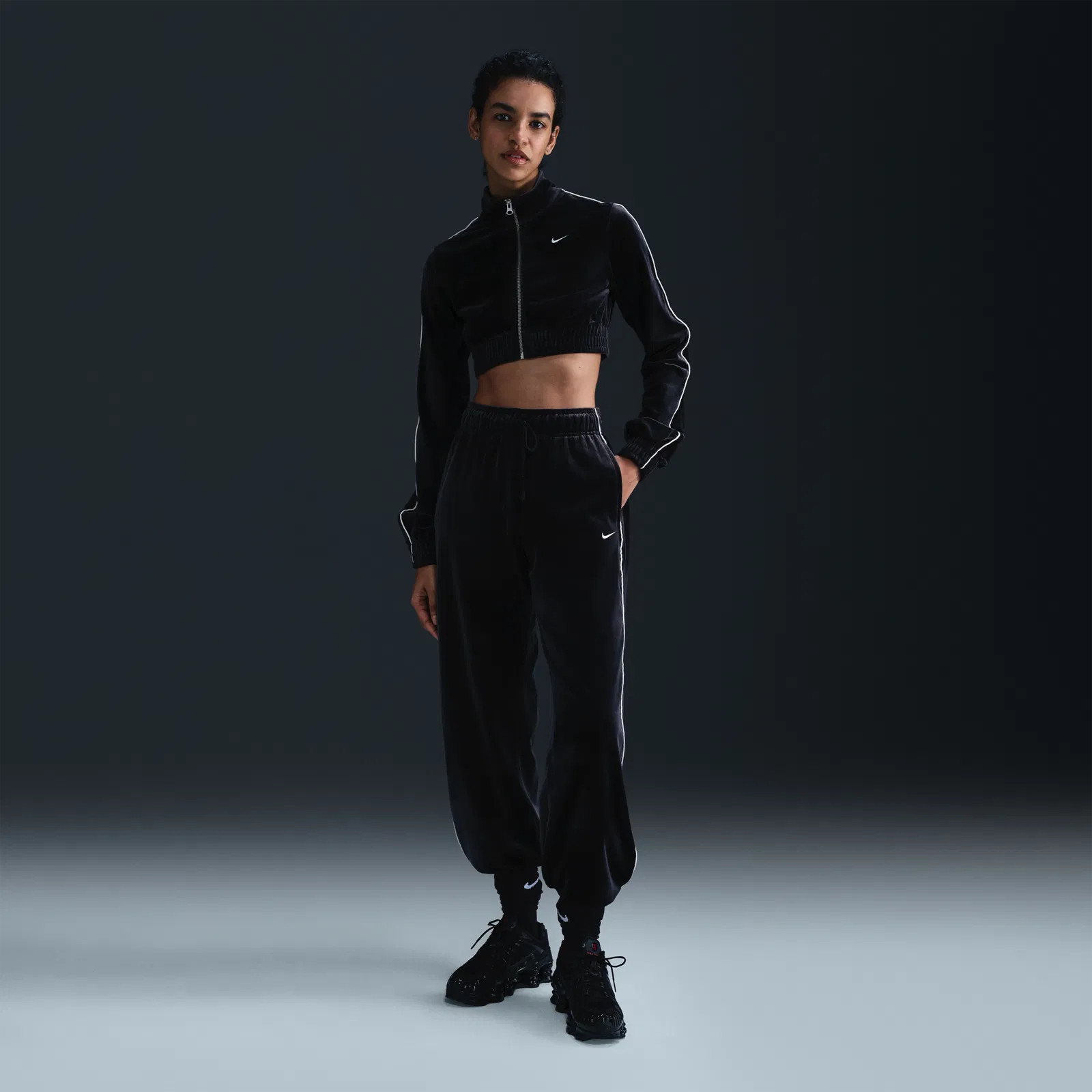 Кофта жіноча Nike Cllctn Velour Fz Black FZ3679-010