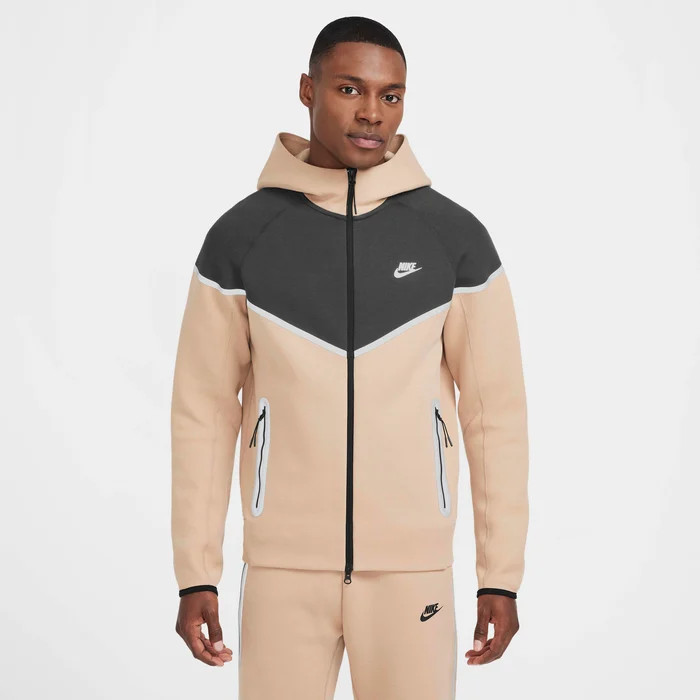 Кофта Nike Sportswear Tech Fleece Windrunner HQ3746-200