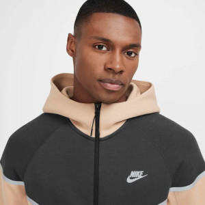 Кофта Nike Sportswear Tech Fleece Windrunner HQ3746-200