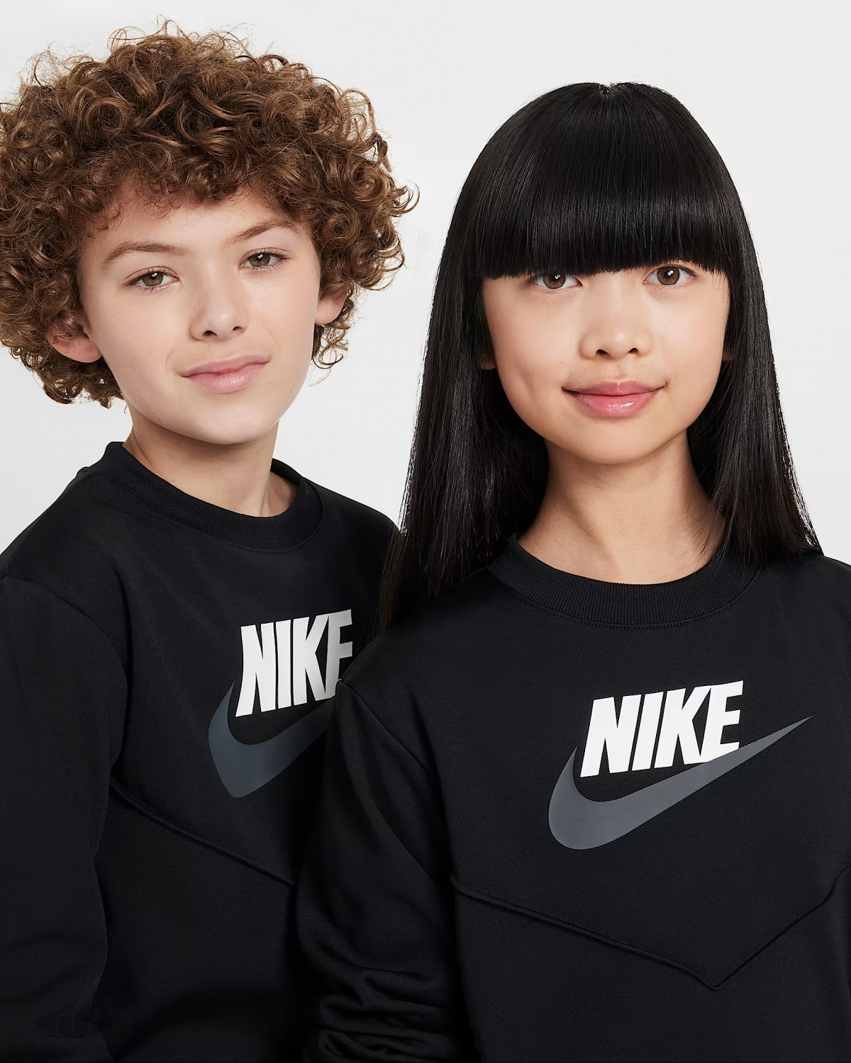 Спортивний костюм Nike TRACKSUIT POLY CREW FD3090-010