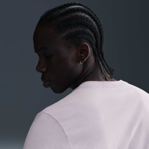 Футболка жіноча Nike Sportswear Violet HJ0770-537