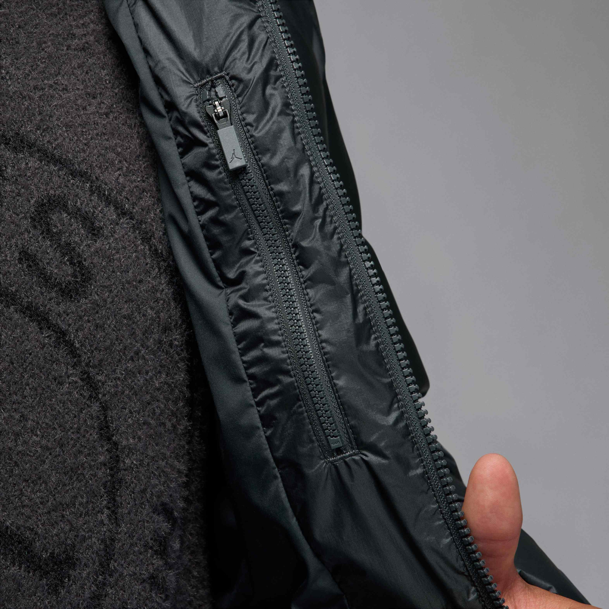 Куртка мужская Air Jordan Puffer Jkt Psg Black IF5489-060