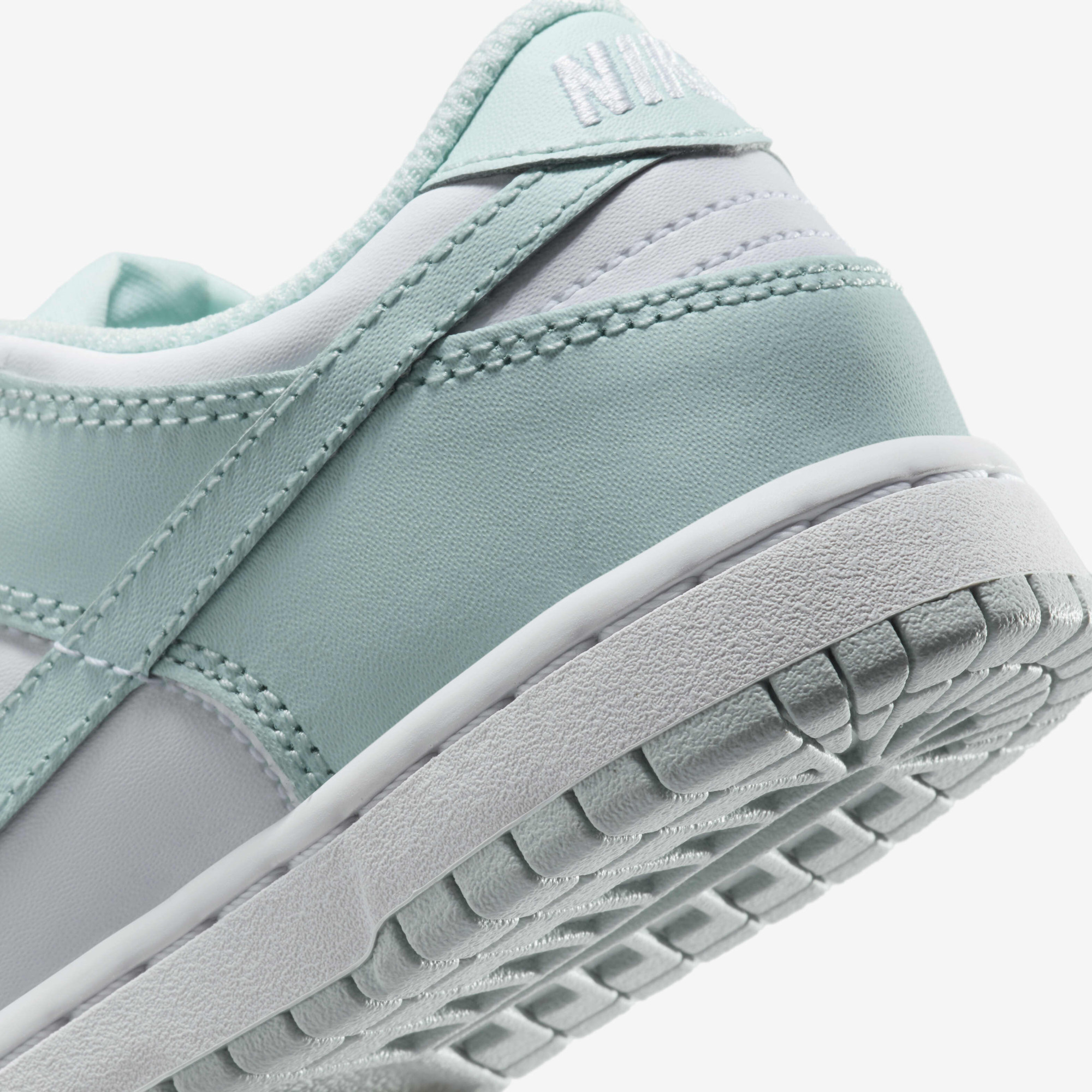 Кросівки Nike DUNK LOW (PSE) FB9108-105