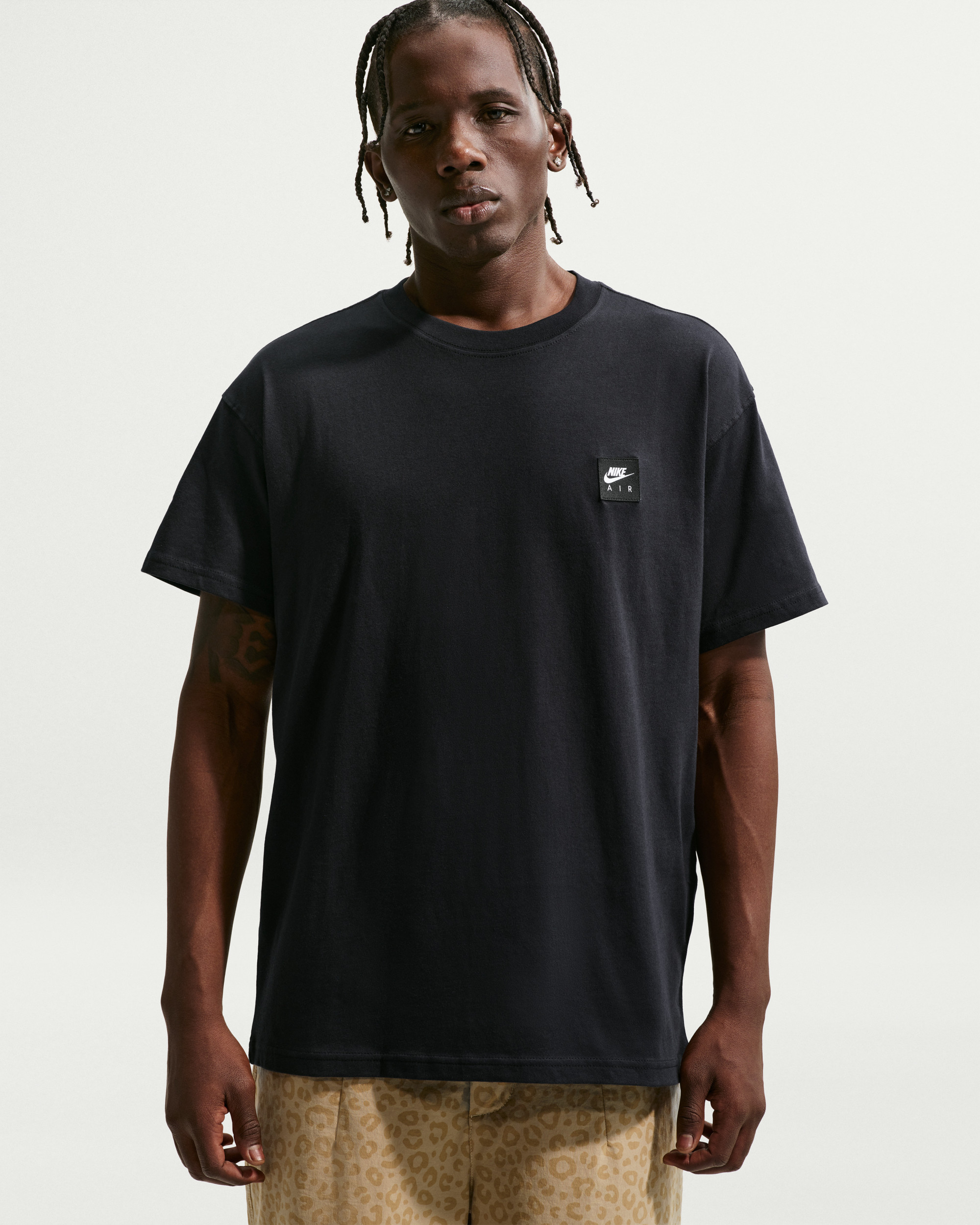 Футболка Nike U NSW TEE LSE AIR BOX IR8021-010