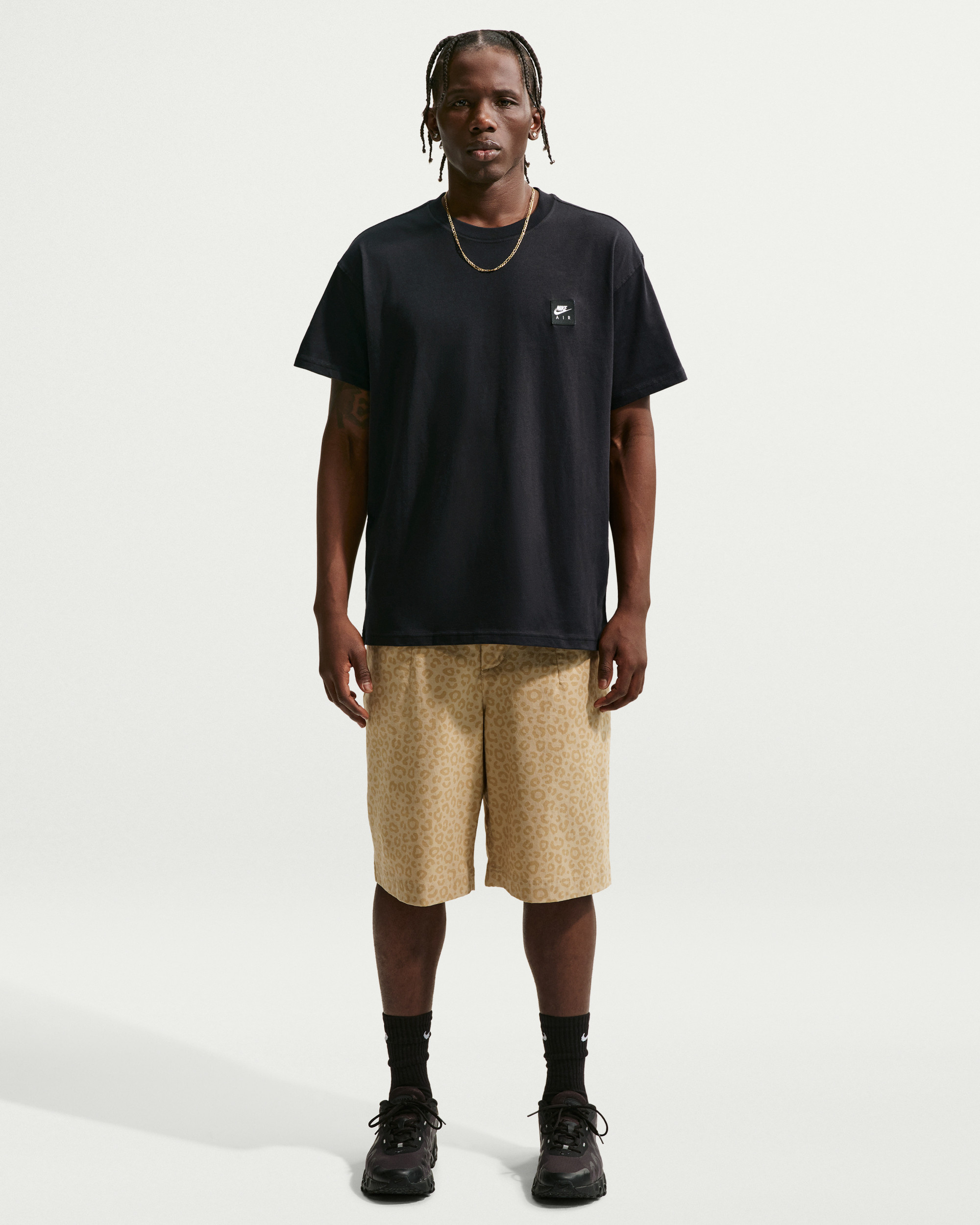 Футболка Nike U NSW TEE LSE AIR BOX IR8021-010